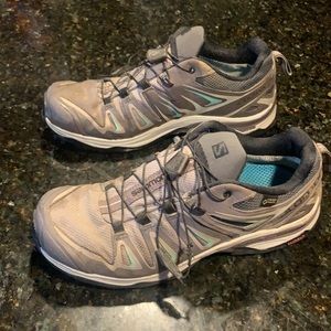 Salomon X-ultra hiking shoe, waterproof with gortex. Size 8.